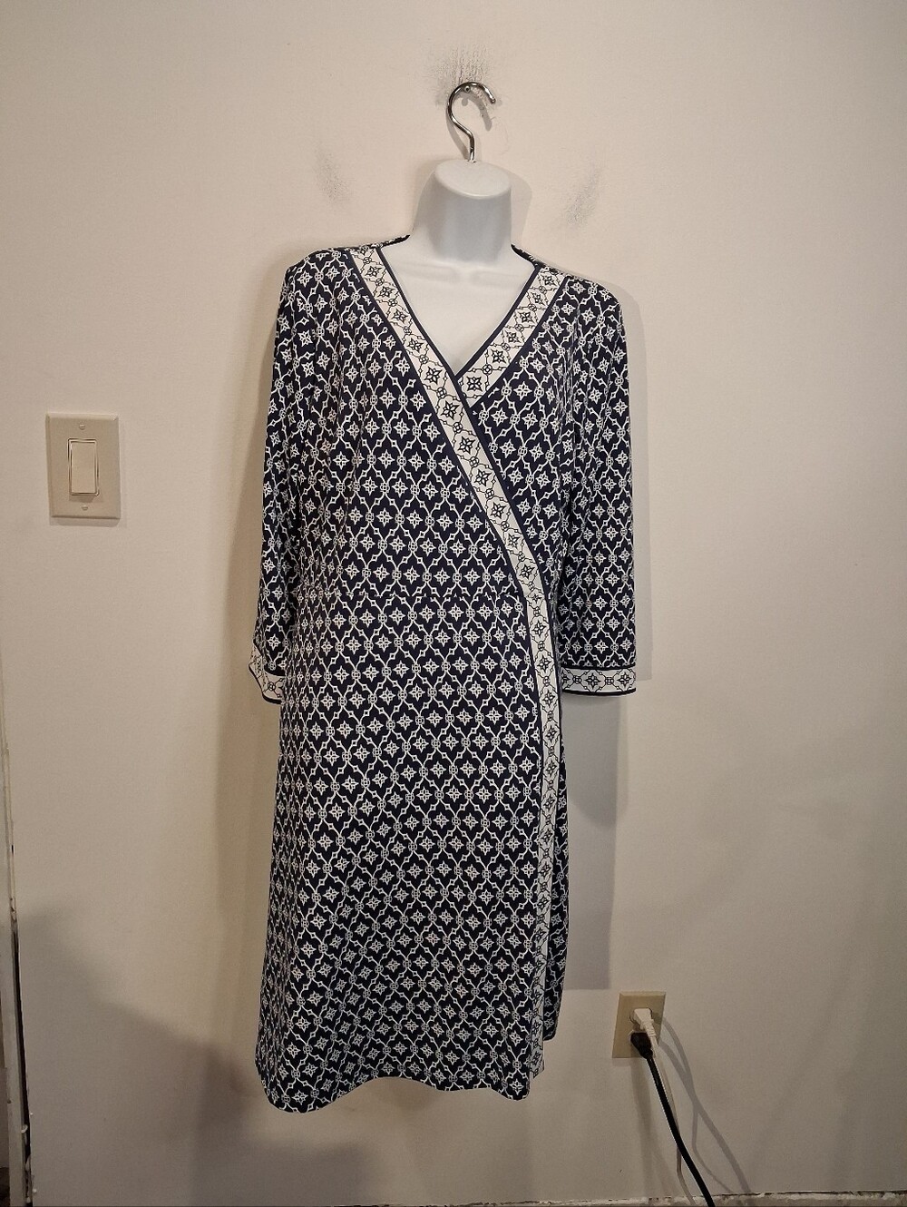 Talbots Size M Navy/white Medallion Faux Wrap Dress